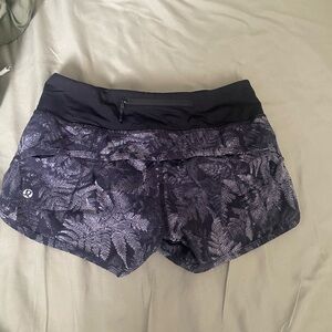 Lululemon short shorts